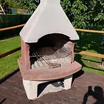 Letniskowy W Nadolu Nad Jeziorem Zarnowieckim Ferienhaus *