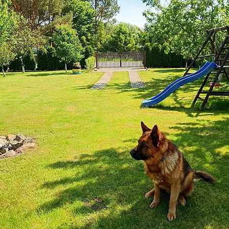 Letniskowy W Nadolu Nad Jeziorem Zarnowieckim Holiday home *