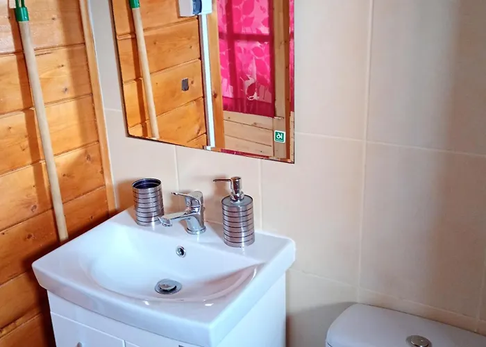 Feriehus Letniskowy W Nadolu Nad Jeziorem Zarnowieckim Nadole (Pomerania)