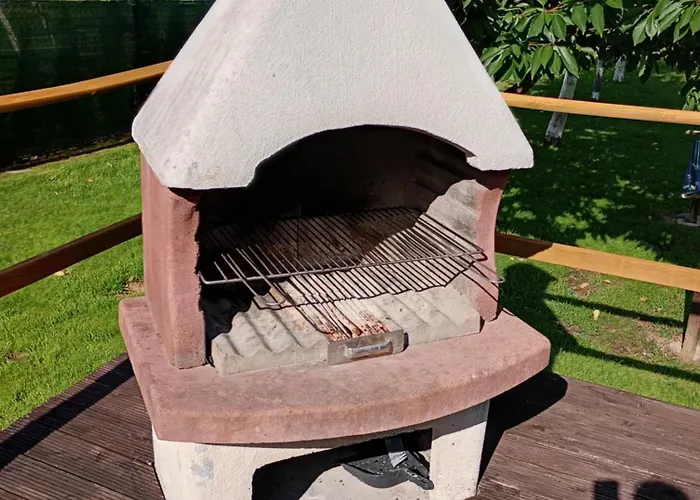 Letniskowy W Nadolu Nad Jeziorem Zarnowieckim Feriehus *