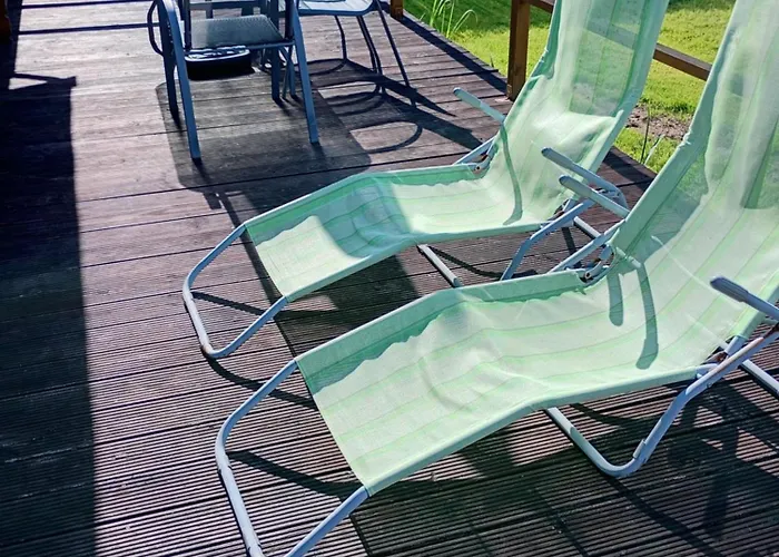 Letniskowy W Nadolu Nad Jeziorem Zarnowieckim